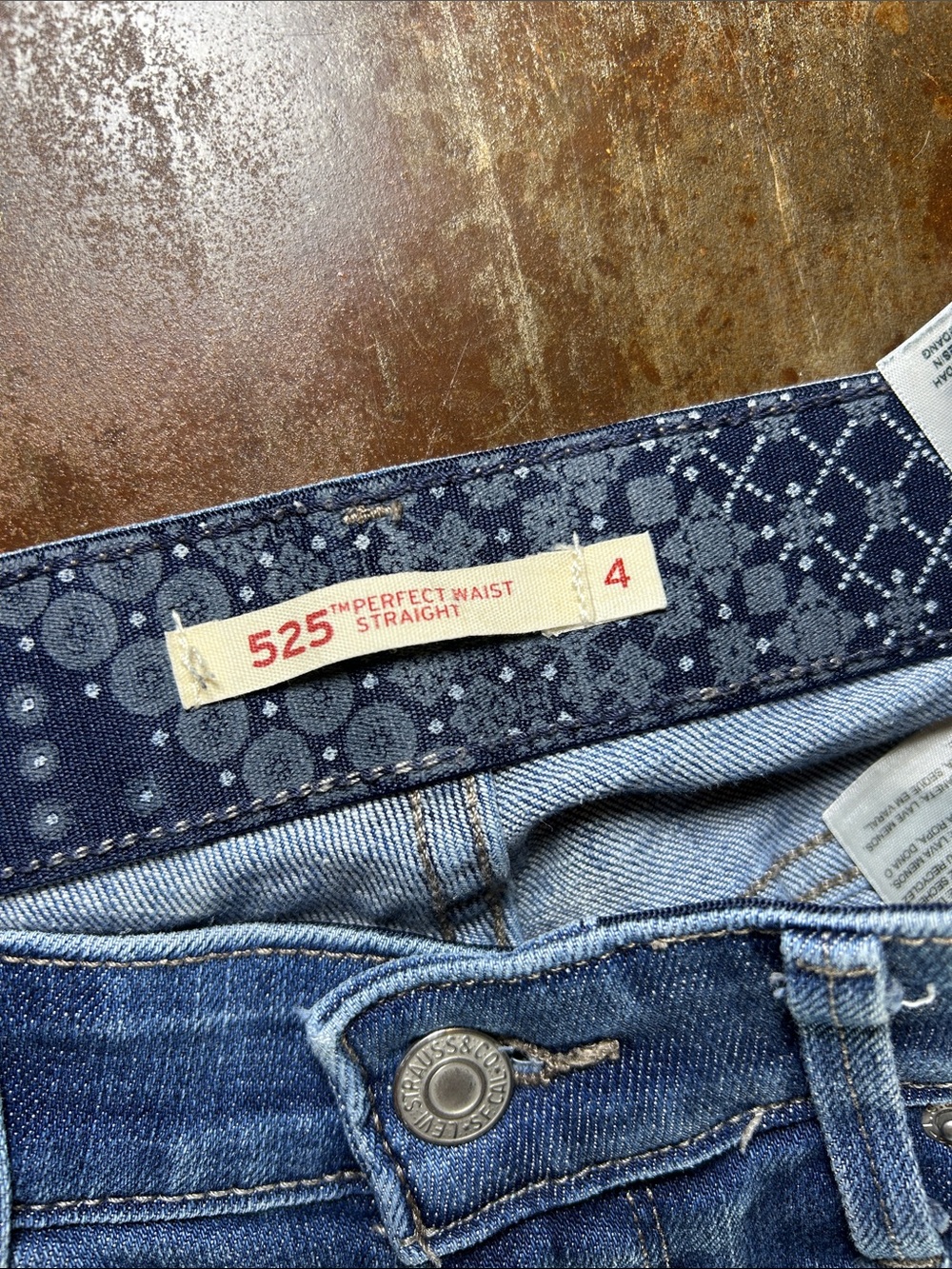 Levi’s 525 “The Perfect Waist” Straight Women's Blue Denim Jeans Size 4 27x30 - Picture 6 of 8
